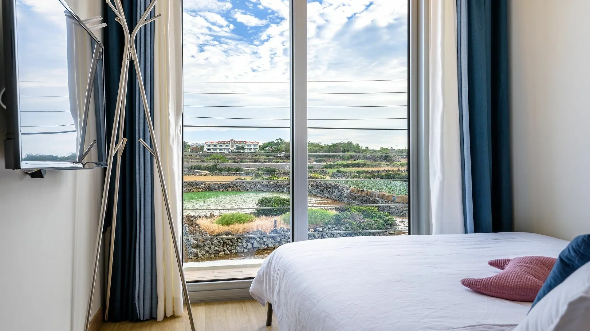 Moimoi Pension Jeju